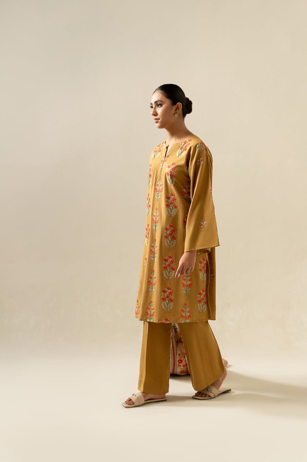 URGE– Luxury Embroidered 3-Piece in Lawn unsticed -22